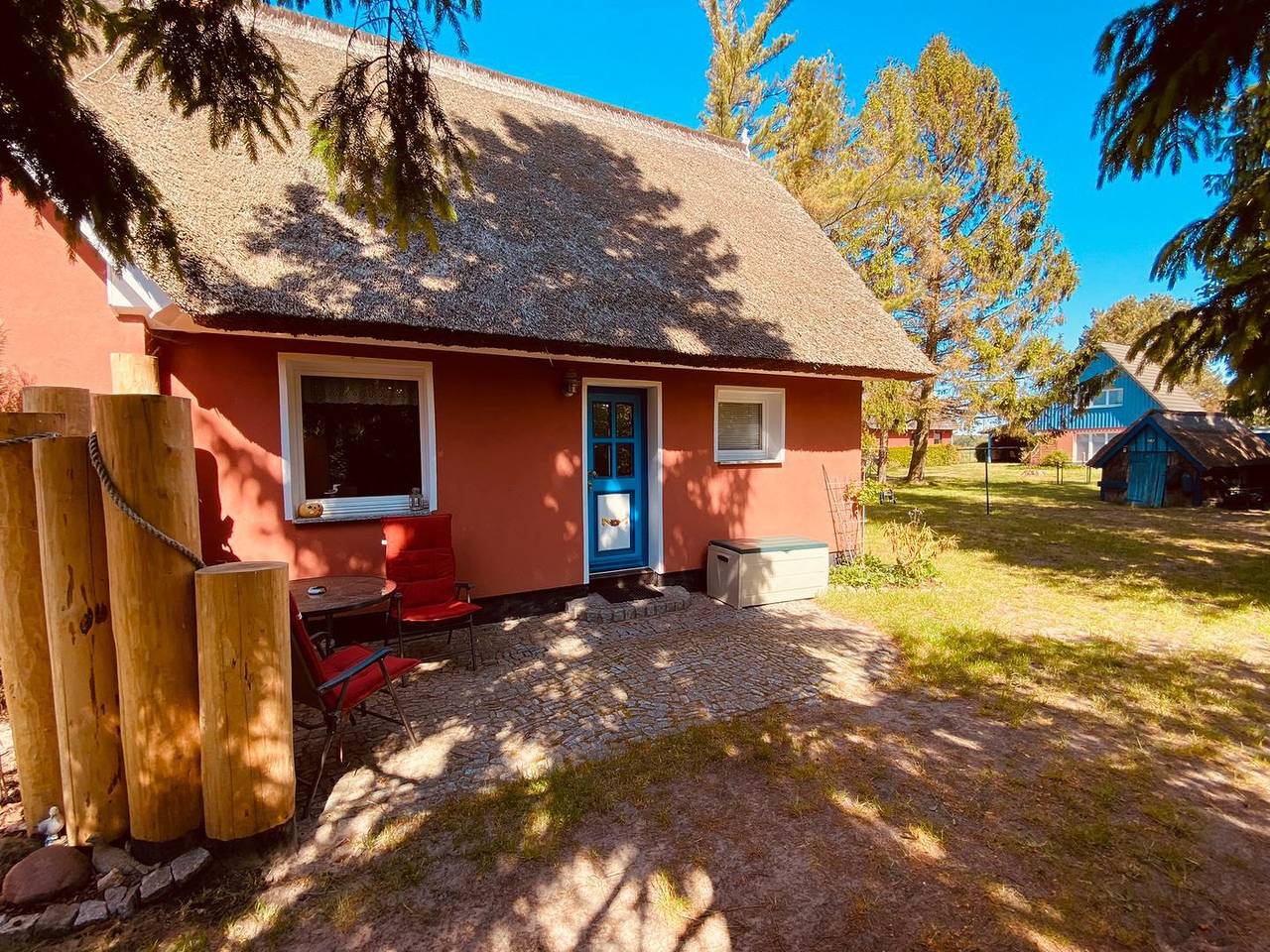 Ganze Wohnung, Gemütliche Ferienwohnung unter Reetdach im Herzen von Wieck in Wieck am Darß, Fischland - Darß - Zingst