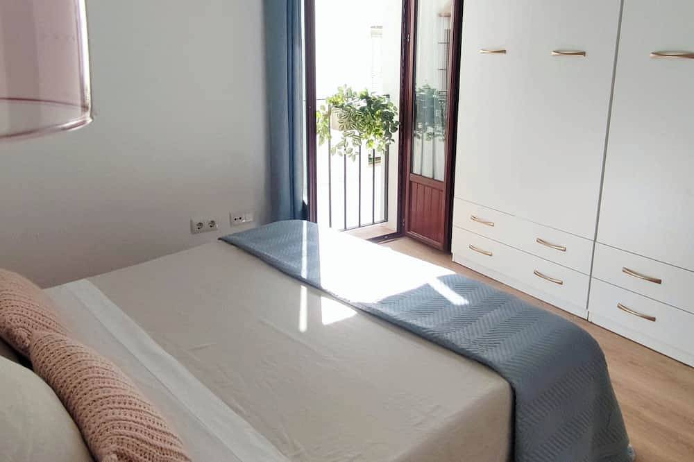Entire apartment, Casa Yaye Puerta Palma in Écija (Sevilla), Écija
