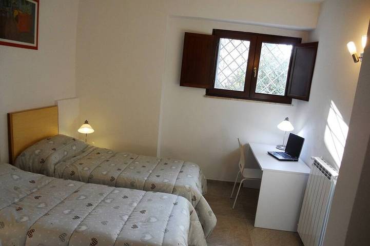 Ganze Wohnung, Die Pinte Zimmer: Tellus Apartment, Benutzung des Pools, Terrasse mit Aussicht in Sermoneta, Latina Provinz