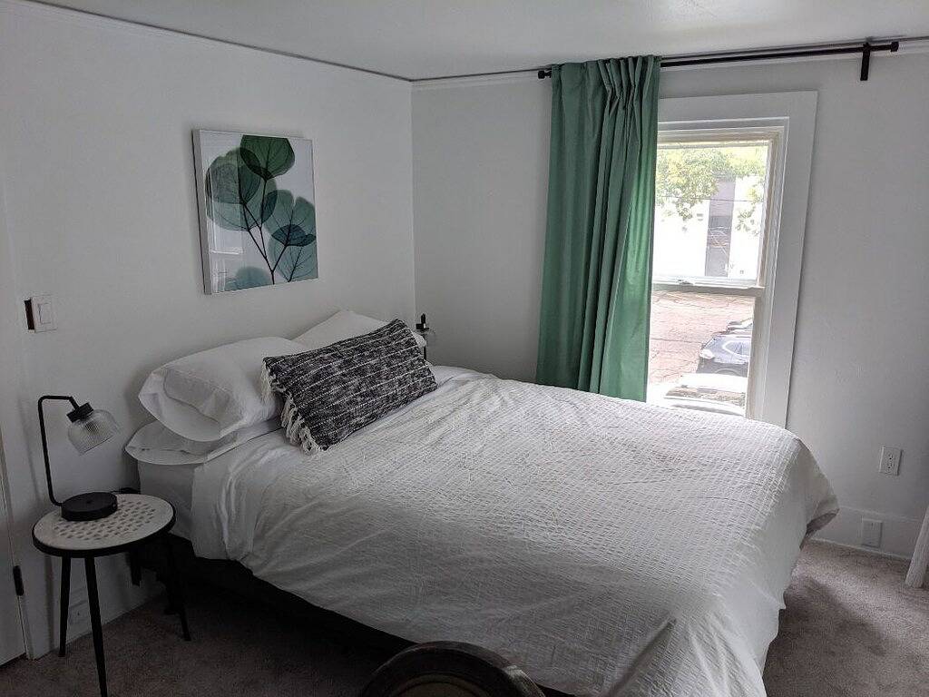 Doty ★ Walk to Everything -Hotel Quality- Downtown in Madison, Dane County