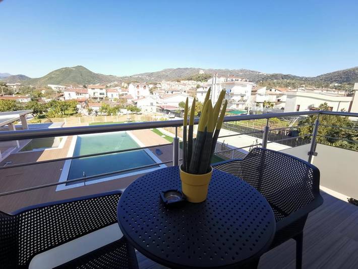 Station pour 4 personnes, avec piscine ainsi que vue et jardin à Santa Marina - 2