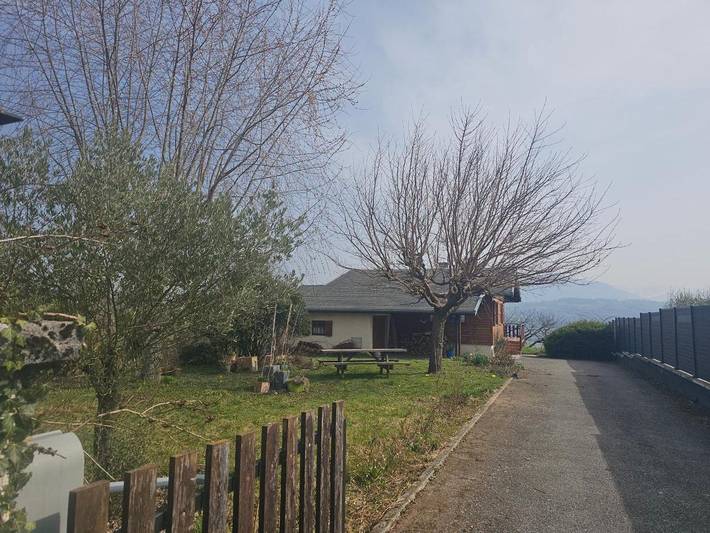 Location de vacances pour 6 personnes, avec jardin et vue à Albens - 3