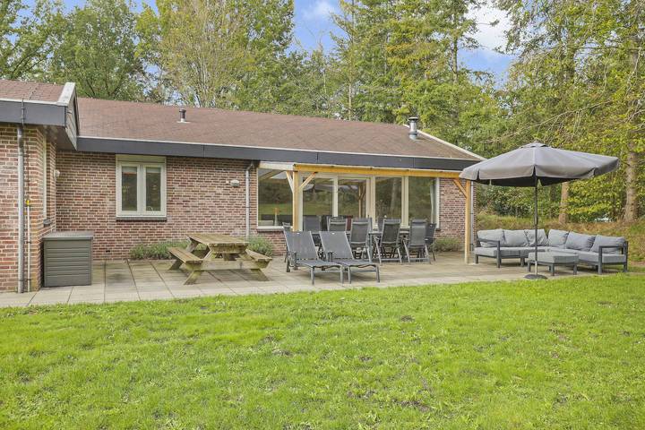 Bungalow für 10 Personen, mit Sauna und Balkon/Terrasse sowie Terrasse - 1