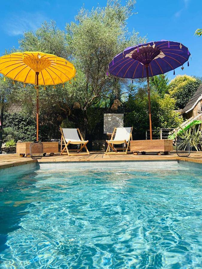 Location de vacances pour 5 personnes, avec jardin ainsi que piscine et vue à Roquefort-les-Pins - 4