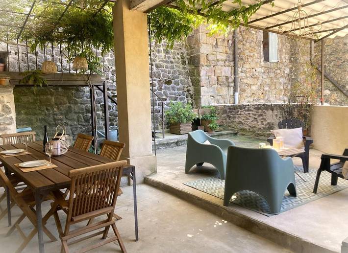 Location de vacances pour 6 personnes, avec vue et terrasse à Saint-Jean-de-Valériscle - 4