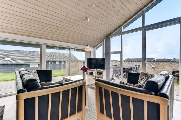 Amazing home in Vinderup w/ Wifi, 3 Bedrooms and Sauna in Ejsingholm, Limfjord in Westjütland