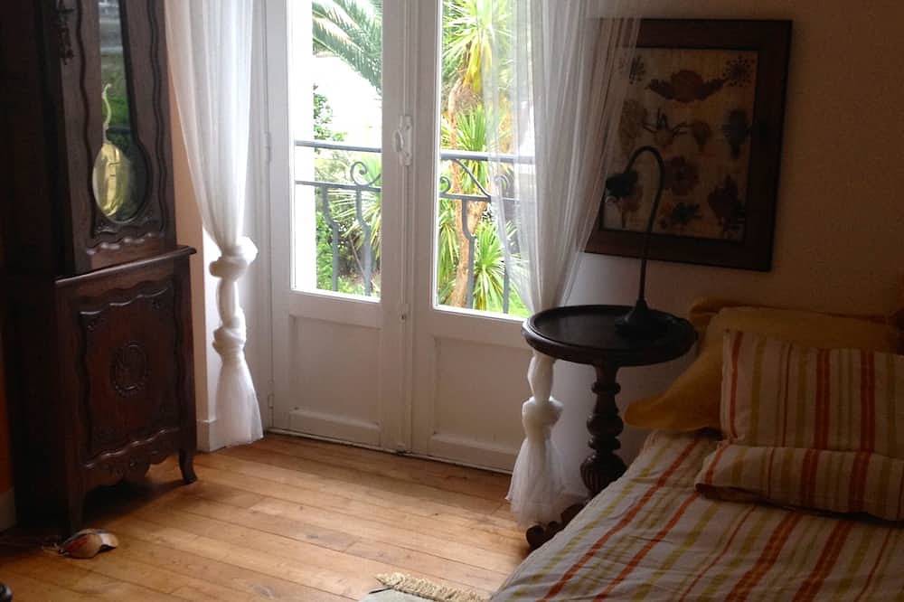 House History 1850 4 Stars T5 in Hendaye, Bayonne region