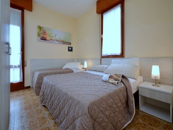 Ferielejlighed for 6 personer, med balkon i Bibione