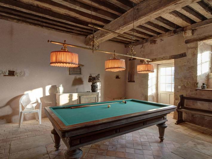 17th century manor house in the Niã¨vre. in Nièvre