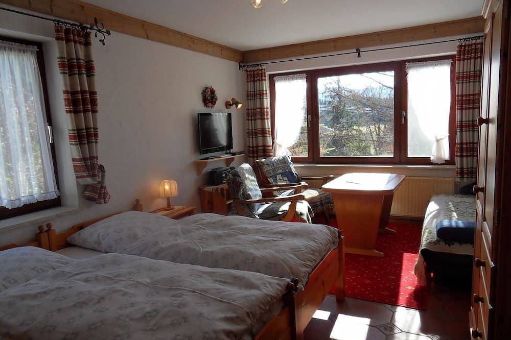 Ganze Wohnung, Wohnung mit Südterrasse, Gartenzimmer bis 5 Personen, Königscard in Prem, Bayerische Alpen