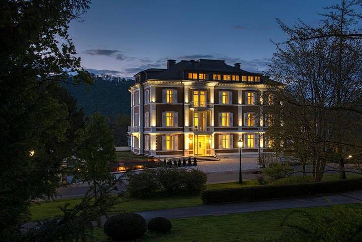 Hôtel pour 2 personnes, avec piscine ainsi que jardin et sauna