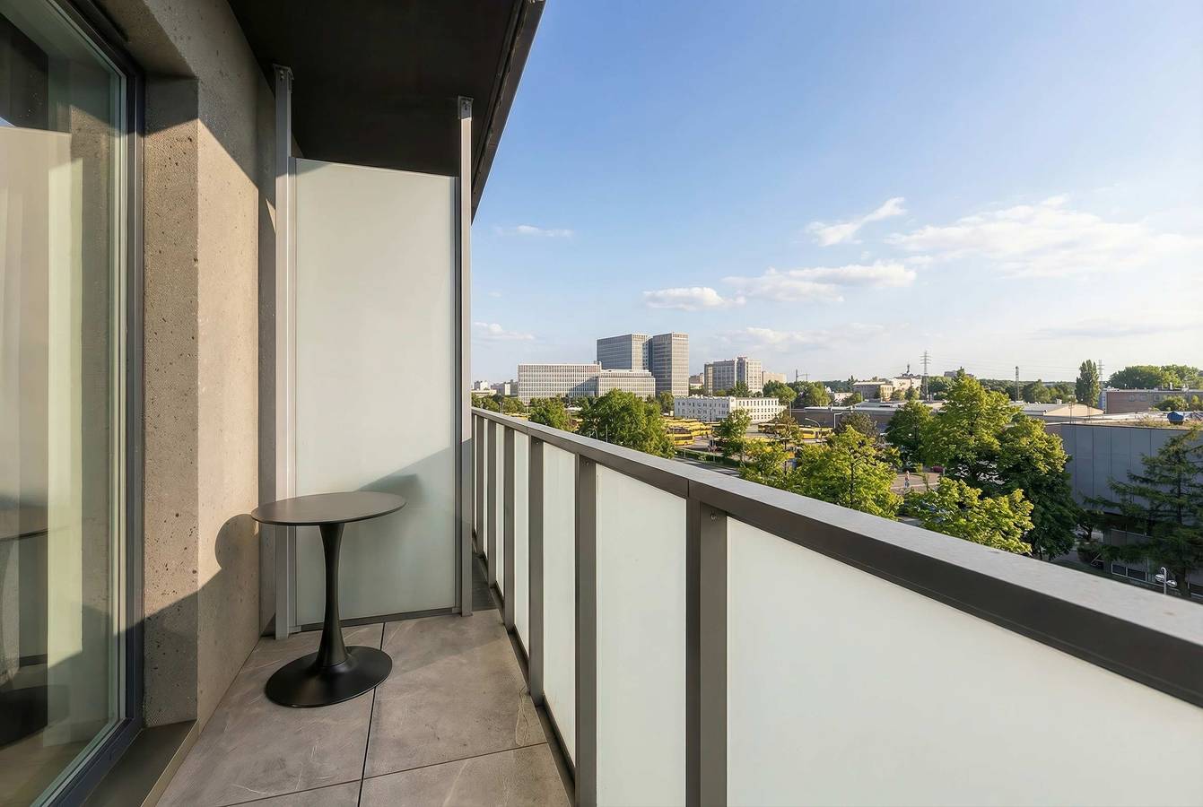 Ganze Ferienwohnung, Modern Studio in the Center | Parking | Balcony in Kattowitz, Schlesien