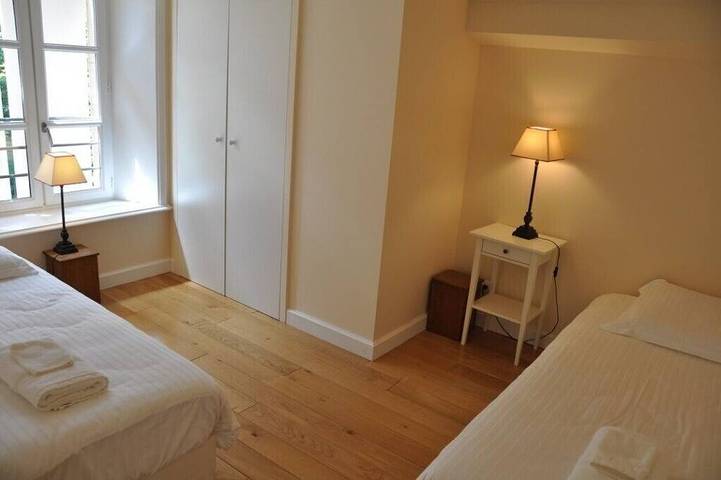 Location de vacances pour 6 personnes, avec jacuzzi ainsi que jardin et piscine à Divajeu - 4