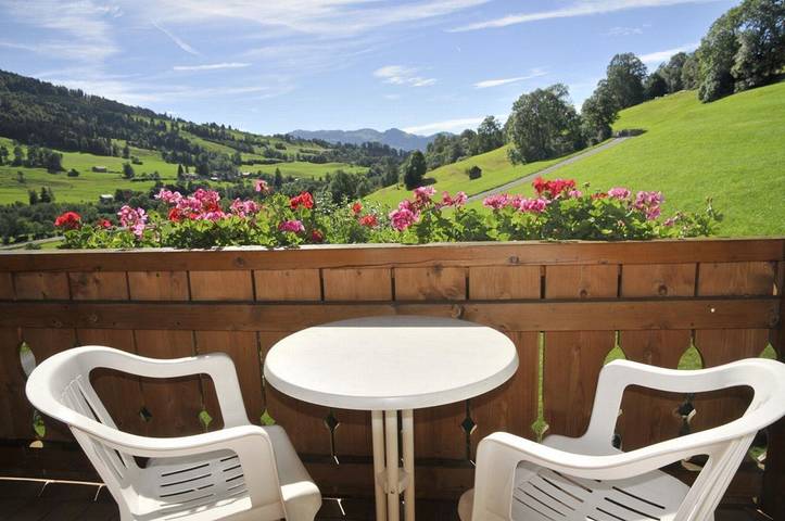 Ganze Ferienwohnung, Ferienwohnung West in Vorderhindelang, Bad Hindelang