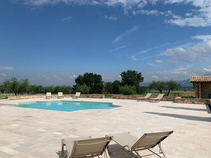 Location de vacances pour 2 personnes, avec jardin ainsi que piscine et vue à Bevagna - 3