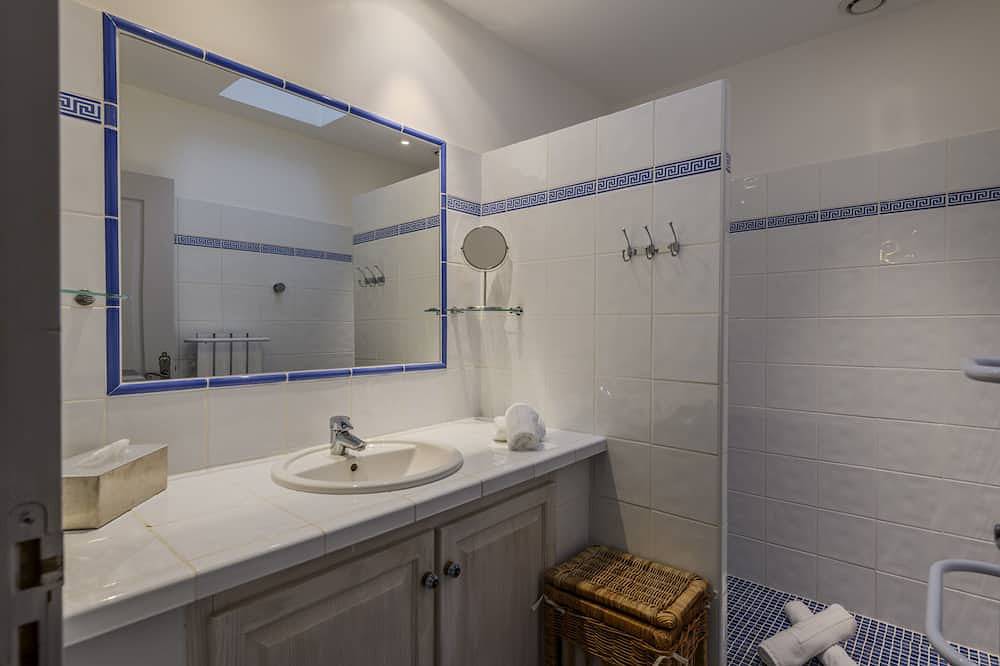 Casa-Vista al campo-Baño privado con ducha-Panorámico-Les Restanques in Paradou, Region de Arles