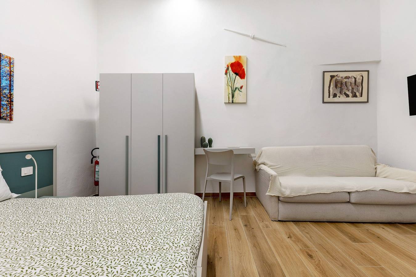 Apartamento entero, Apartamento 'Loggia Del Mazzei' con balcón, Wi-Fi y aire acondicionado in Prato, Provincia de Prato