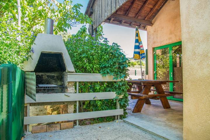 Gîte pour 4 personnes, avec terrasse à Quézac - 2