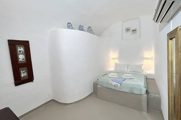 Tradicional Santorini Caverna Casa Helios in Exo Gonia, Santorini