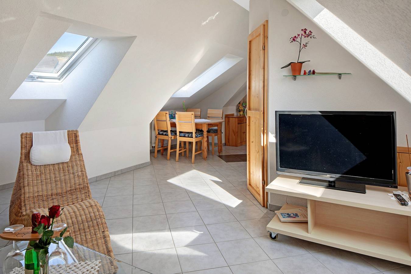 Ganze Wohnung, Ferienwohnung 'Hanisenhof' mit Bergblick, Gemeinschaftsgarten und Wi-Fi in Titisee-Neustadt, Südschwarzwald
