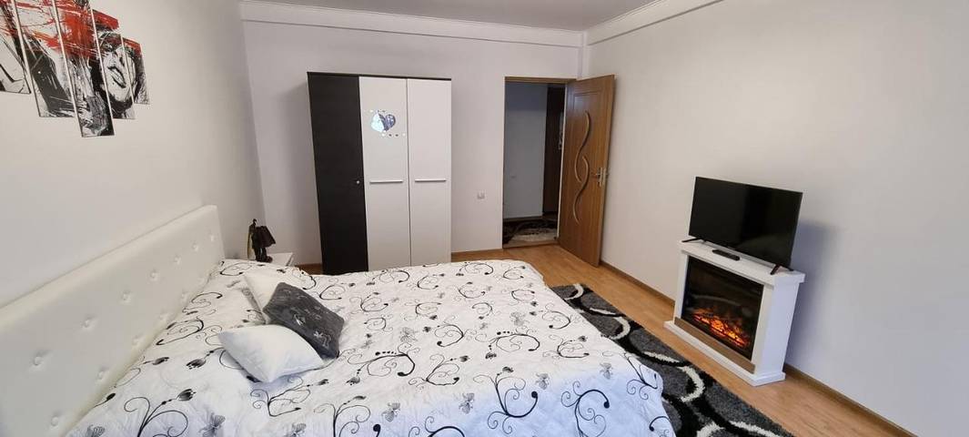 Location de vacances pour 4 personnes, avec vue ainsi que balcon et jardin à Sinaia - 4