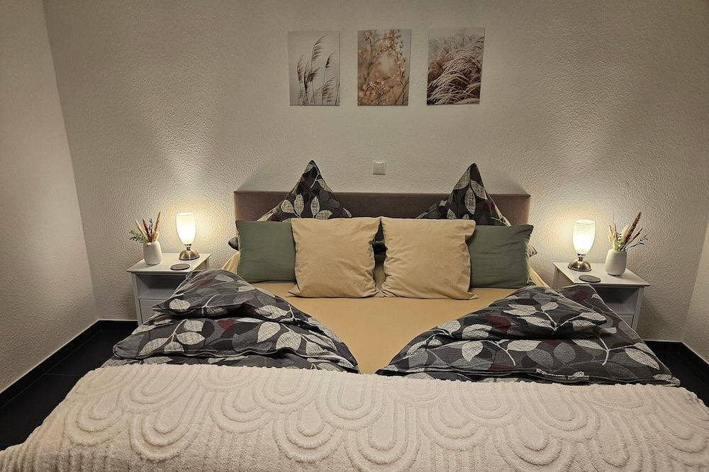 Ganze Wohnung, Fewo Elya, - Ruhe, Wellness und Shopping in perfekter Lage in Bad Münstereifel, Naturpark Hohes Venn-Eifel