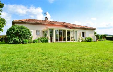 Maison de vacances pour 6 personnes, avec terrasse ainsi que piscine et jardin, animaux acceptés dans le Lot-et-Garonne