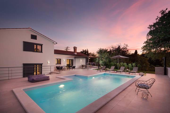 Villa für 8 Personen, mit Garten und Pool in Labin