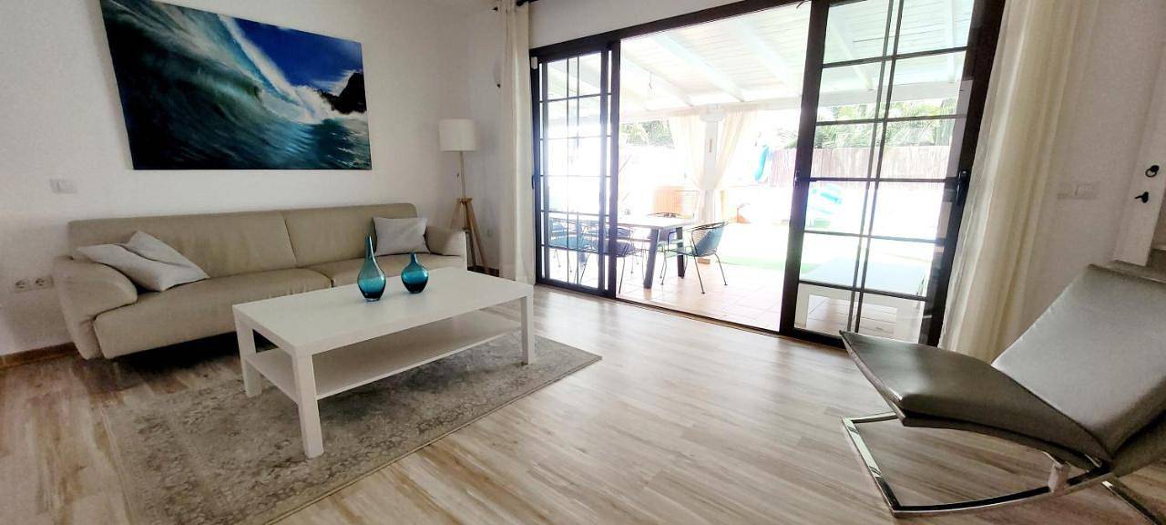 Villatommy heated pool, hottub, fast wifi in Lajares, La Oliva