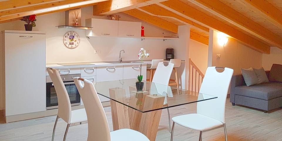 Monolocale intero, Casa Gina Attico in Tremosine, Prealpi Gardesane