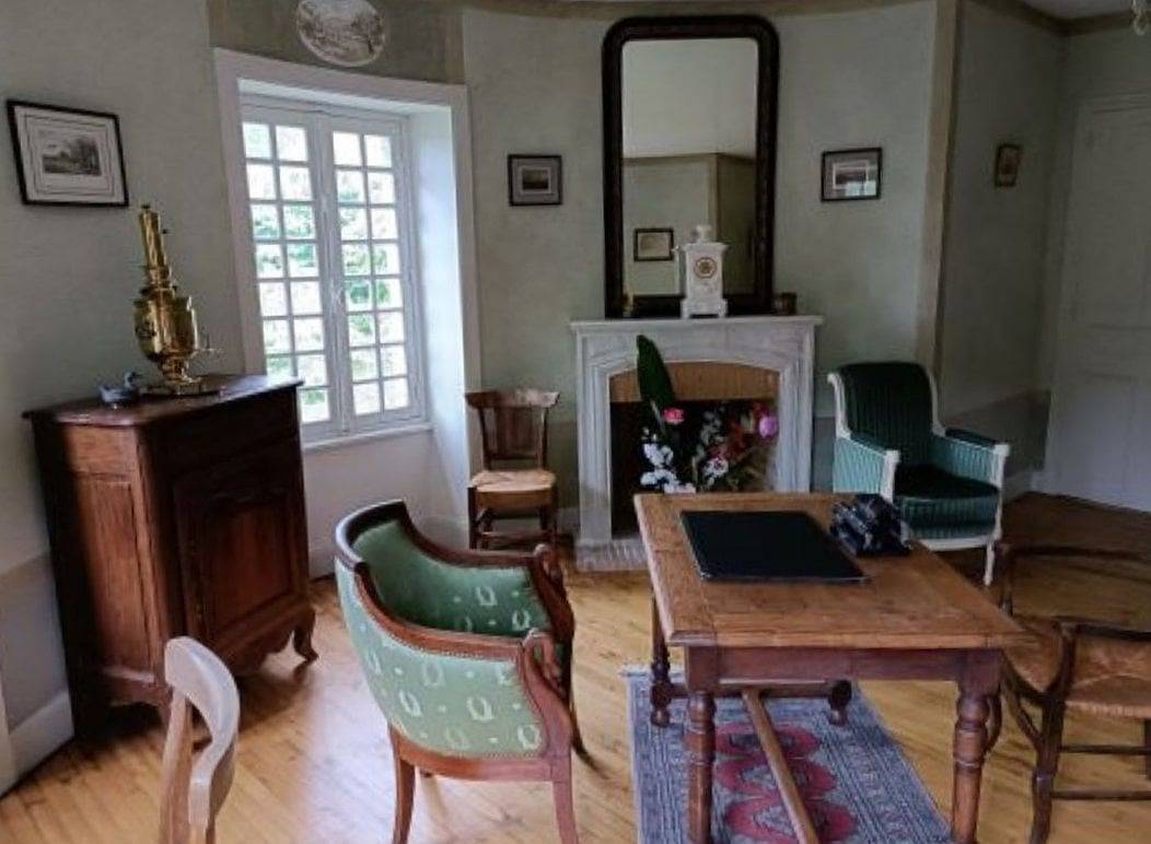 Chambres d'hôtes Chateau Ol Puech - Suite de la Tour in Vic-sur-Cère, Région d'Aurillac