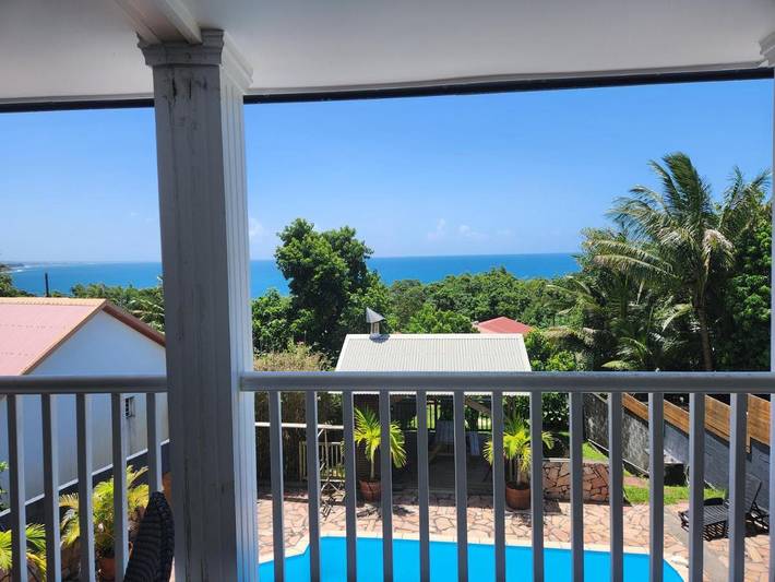 Location de vacances pour 9 personnes, avec piscine ainsi que vue et terrasse dans Sainte-Rose (La Réunion) - 3