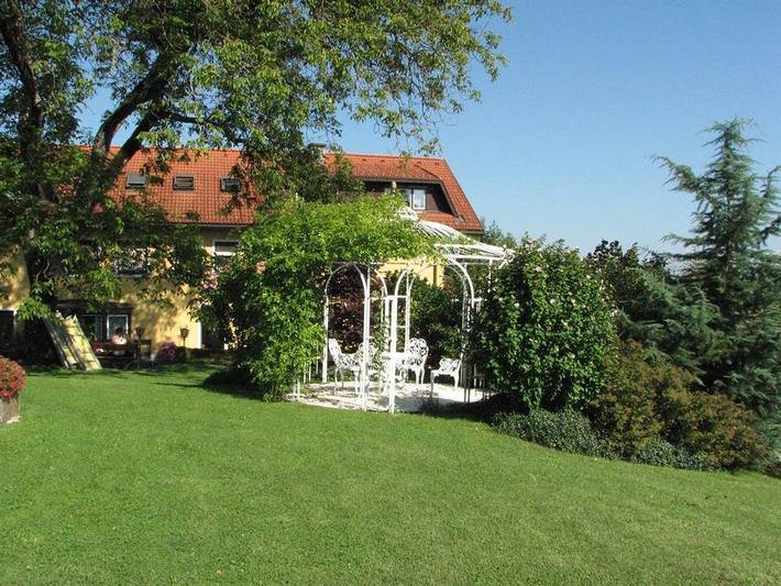 Ferienwohnung für 2 Personen, mit Garten und Pool sowie Terrasse, mit Haustier am Wörthersee - 2