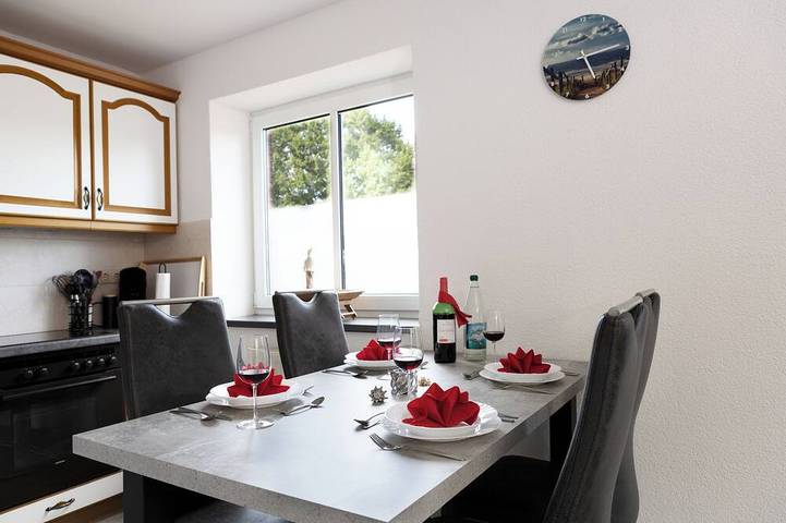 Ferienwohnung für 5 Personen, mit Balkon und Garten in Blowatz