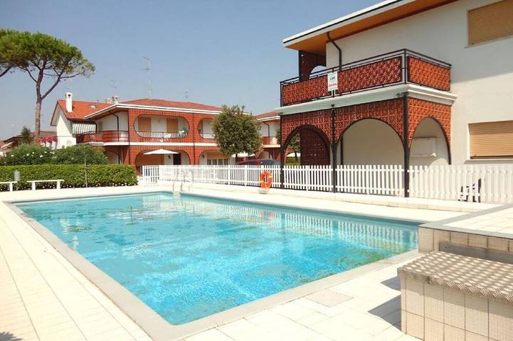 Villa for 8 people, with terrace and pool, with pets - 1