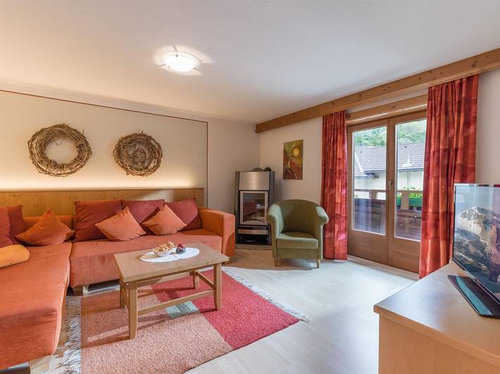 Ganze Ferienwohnung, Appartement Fichte in Zell am Ziller, Zillertaler Alpen