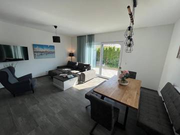 Ferienhaus für 6 Personen, mit Terrasse in Warnow - West