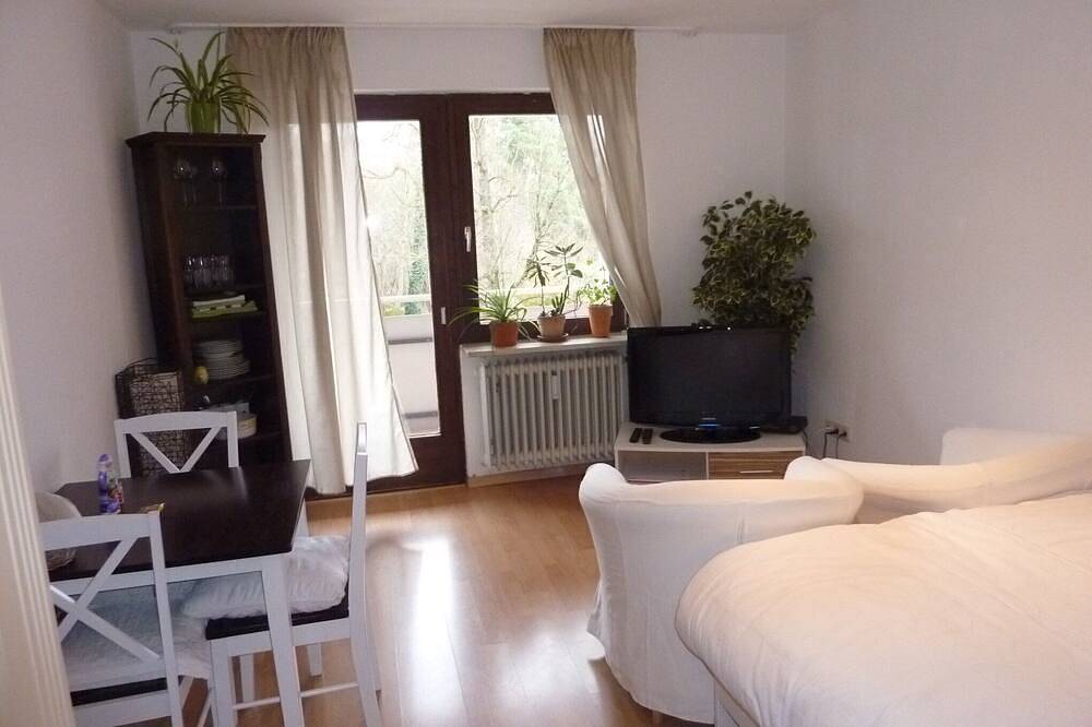 Ganze Wohnung, Gemütliches App Voll Ausgestattet 3 min zur S-Bahn neu renoviert mit balkon in Olching, Oberbayern