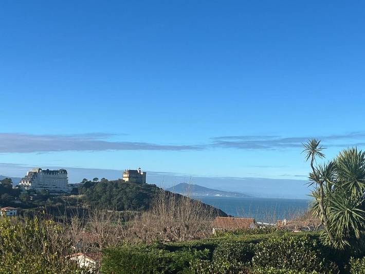 Alojamiento y desayuno para 2 personas, con piscina y jardín en Biarritz