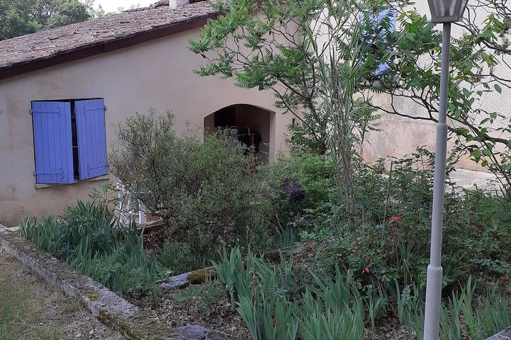 Location de vacances pour 3 personnes, avec Jardin à Saint-Cirq-Souillaguet