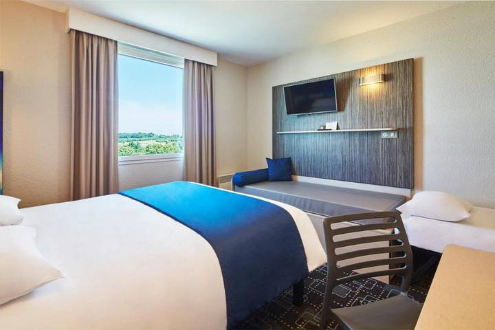 Hôtel pour 5 personnes, avec terrasse, animaux acceptés dans Futuroscope - 3