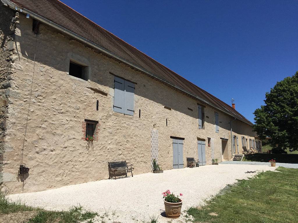 Longère "Les Capucines du Morvan" piscine, jacuzzi, sauna in Luzy, Parc naturel régional du Morvan