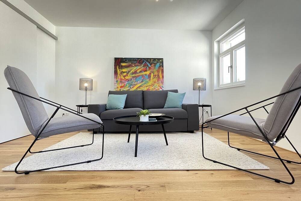 Entire apartment, Vincent Apartment in Bregenz with Parking in Bregenz, Bodensee-Vorarlberg