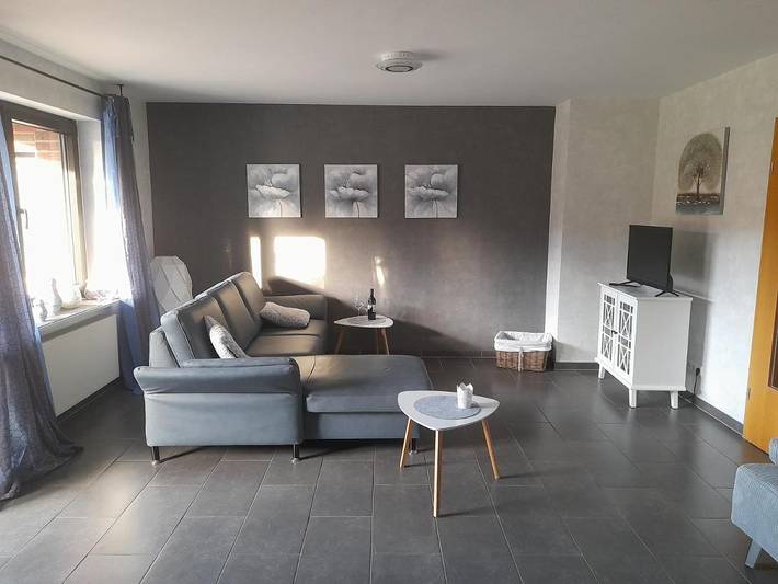 Ferienwohnung für 3 Personen, mit Terrasse und Garten sowie Ausblick