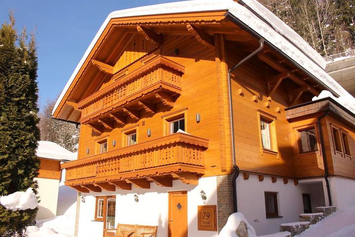 Chalet für 10 Personen, mit Balkon und Terrasse sowie Garten und Sauna