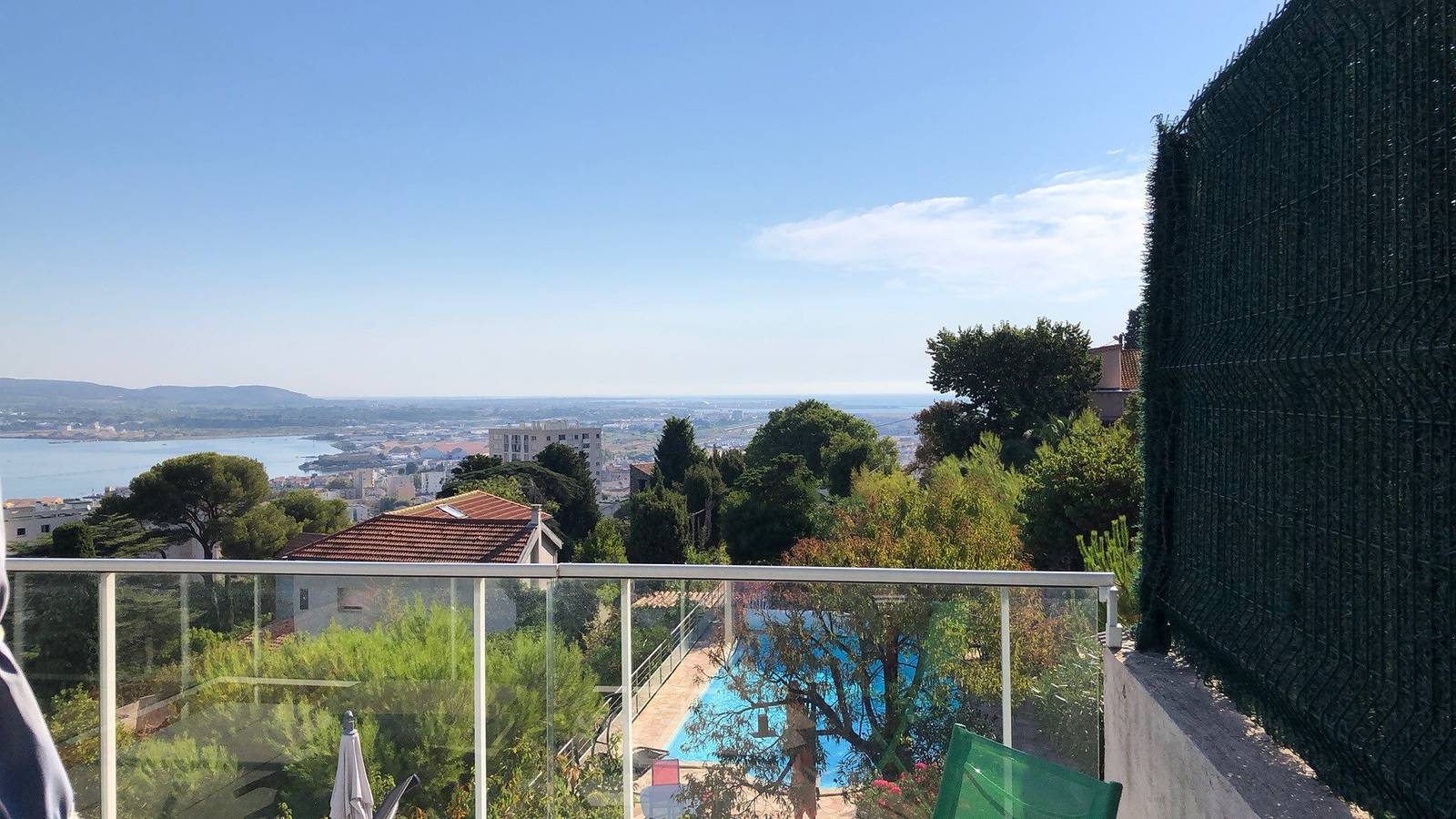 Bed and Breakfast 'L'escarpee Belle' con vistas al mar, Wi-Fi y aire acondicionado in Mont Saint-Clair, Sete