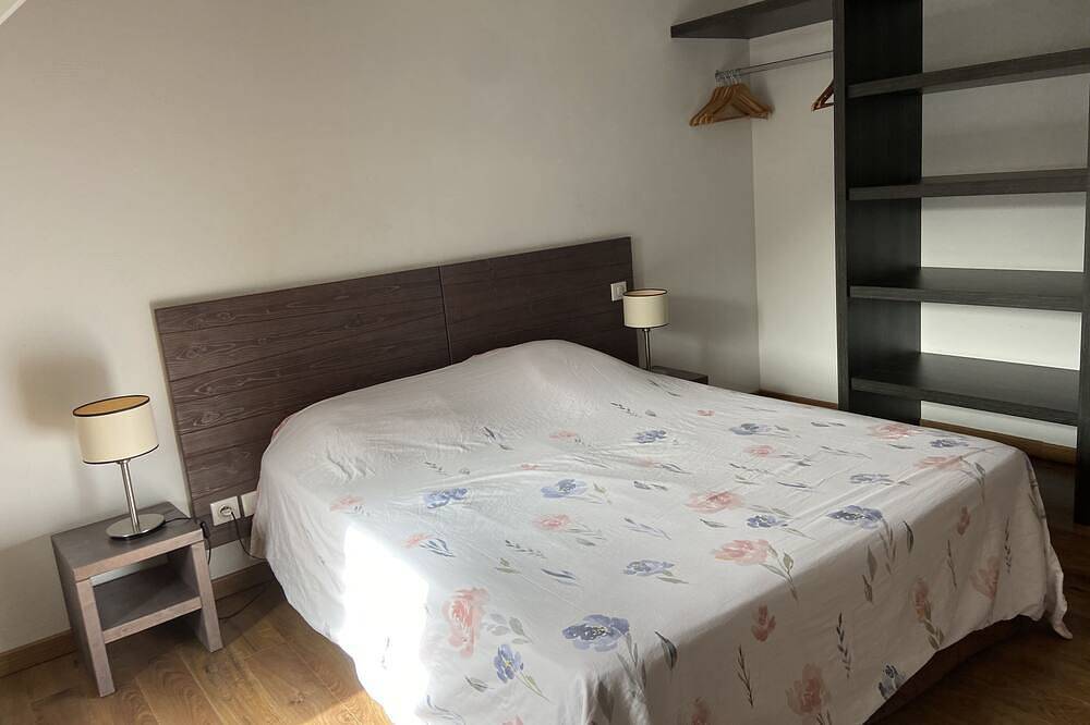 Apartamento entero, 10 people - 2 bathrooms - Swimming pools - Terrace - Close to all amenities in Saint-Lary-Soulan, Parque nacional de los Pirineos