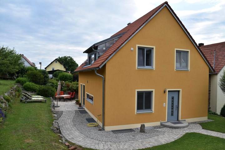 Villa für 6 Personen, mit Ausblick und Pool sowie Garten in Bayern - 3