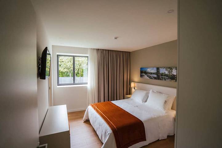 Appartement entier, 3 bedroom apartment * Spa * River view - Casa Do Engenho Braga in Braga, District de Braga