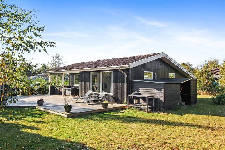Ferienhaus für 4 Personen, mit Terrasse und Garten in Marielyst